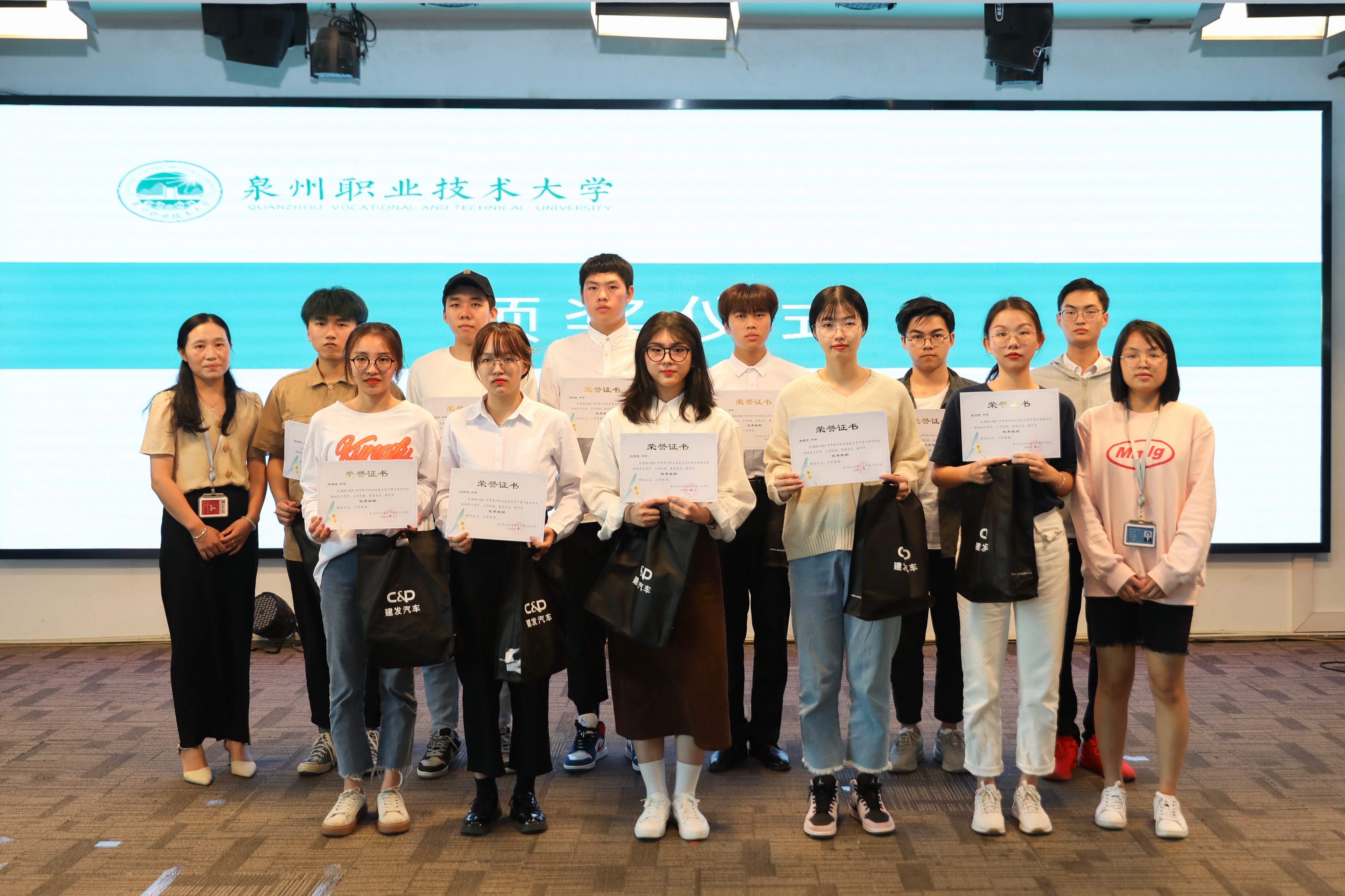 微信图片_20201029181127.jpg 微信图片_20201029181127.jpg